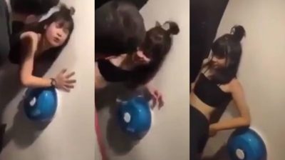 คลิปหลุดมาใหม่ เย็ดสาวเมาในห้องน้ำร้านเหล้า มีคนถ่ายคลิปไว้ ยืนเย็ดกันท่าหมา รีบเย็ดรัวๆ ใส่กันคาชุดเย็ดจนแตกใน