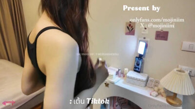 คลิปหลุดOnlyfans mojiniim น้องนิ่มเต้นติ๊กต๊อกแบบเด็ดแล้วโดนแฟนมาจับล้วงหีแบบเสียวๆ ก่อนโดนจับกระแทกหีเย็ดรัวๆแบบไม่ยั้งเลย